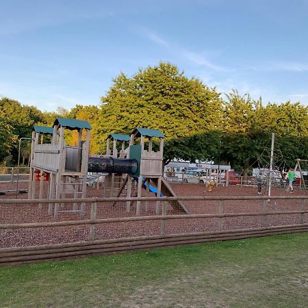 Norfolk Caravan Staycation Pet Friendly Belton with Browston Ngoại thất bức ảnh