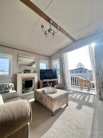 Norfolk Caravan Staycation Pet Friendly Belton with Browston Ngoại thất bức ảnh