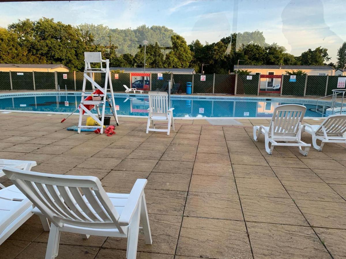 Norfolk Caravan Staycation Pet Friendly Belton with Browston Ngoại thất bức ảnh
